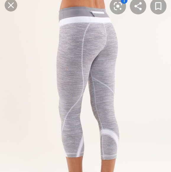 Lululemon run inspire crops